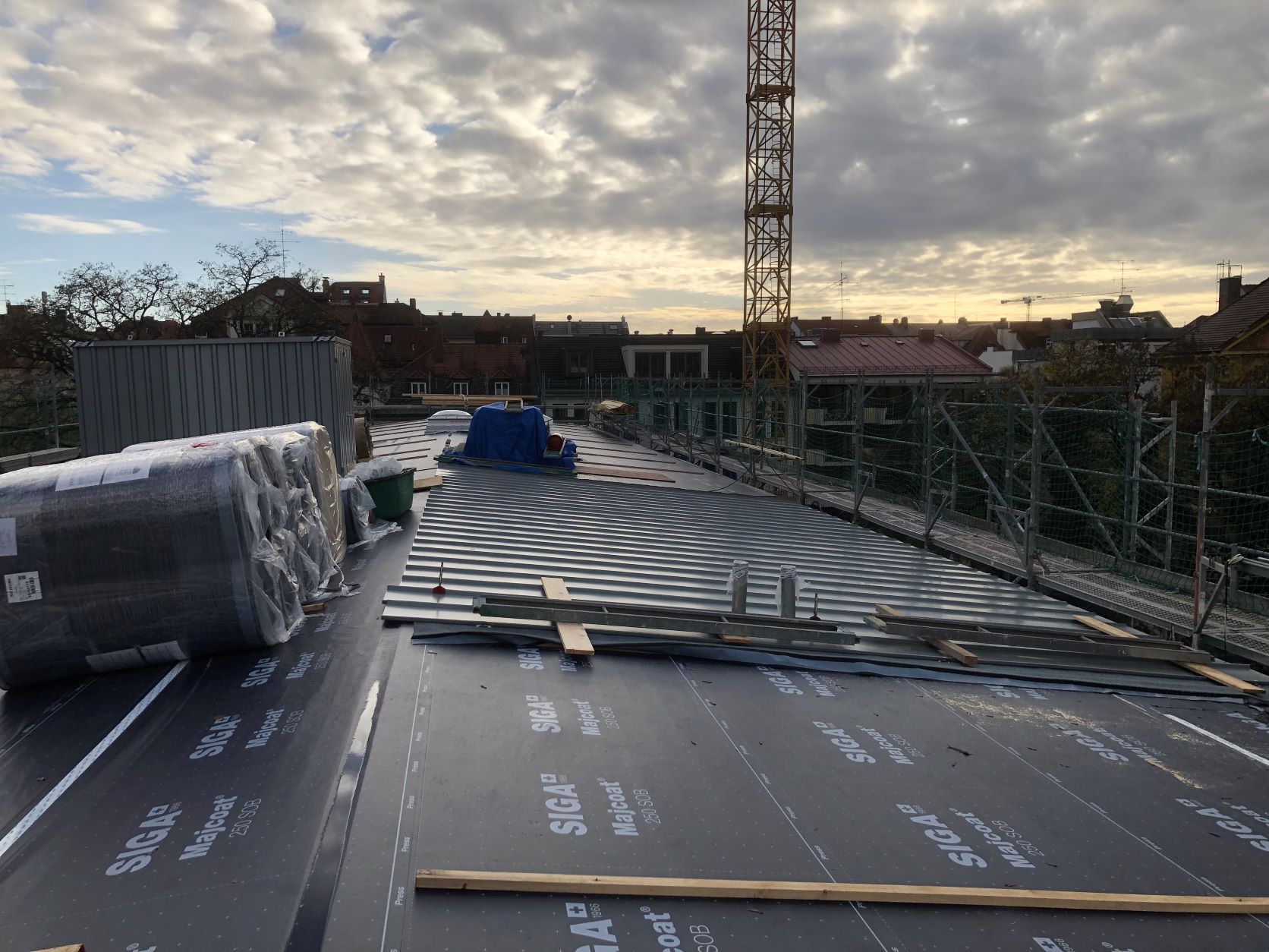 Baufortschritt – Dach montiert